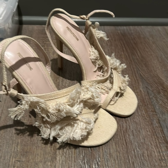 Brown heels - Picture 1 of 3